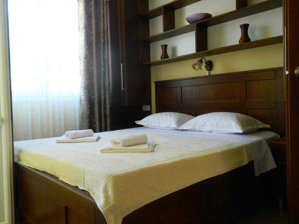 President Bungalows And Apartments Утеха Екстериор снимка